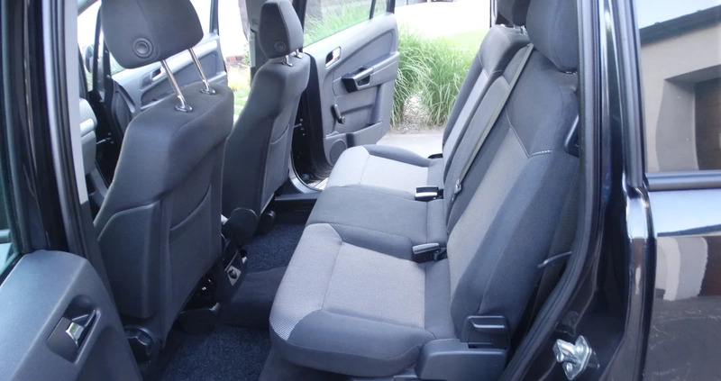Opel Zafira cena 34900 przebieg: 114000, rok produkcji 2014 z Września małe 172